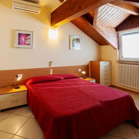 Residenza Il Castello Apartment Sondrio Ngoại thất bức ảnh